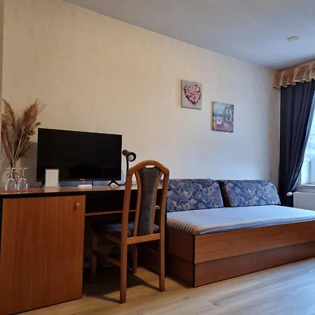 Uma-dres 3* Lichtenstein (Saxony)