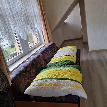 Uma-dres Πανσιόν